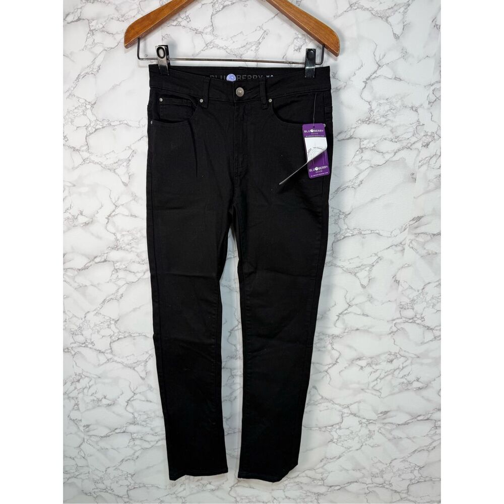 Blueberry Women’s Jeans sz 8 Black Denim Straight Slimming NEW #F974